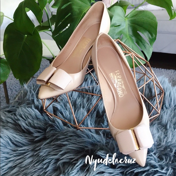 💯Authentic Ferragamo Mimi’70 Bow Detail Pumps - Picture 1 of 7